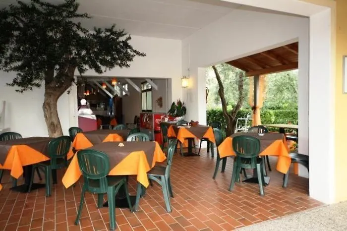 Zwei Zimmer Appartement In Villaggio Sanghen Manerba del Garda