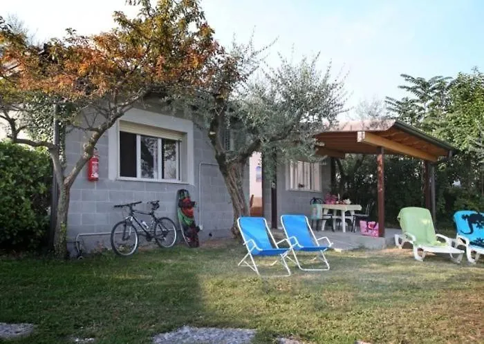 Apartment Zwei Zimmer Appartement In Villaggio Sanghen Manerba del Garda Italy
