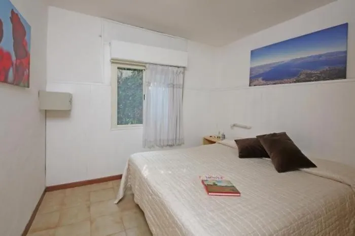Zwei Zimmer Appartement In Villaggio Sanghen Manerba del Garda